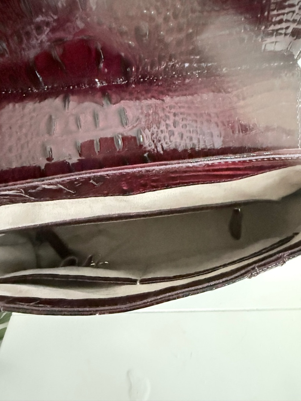 Brahmin Croc-Embossed Leather crossbody Bag in Deep Burgundy - Picture 5 of 8